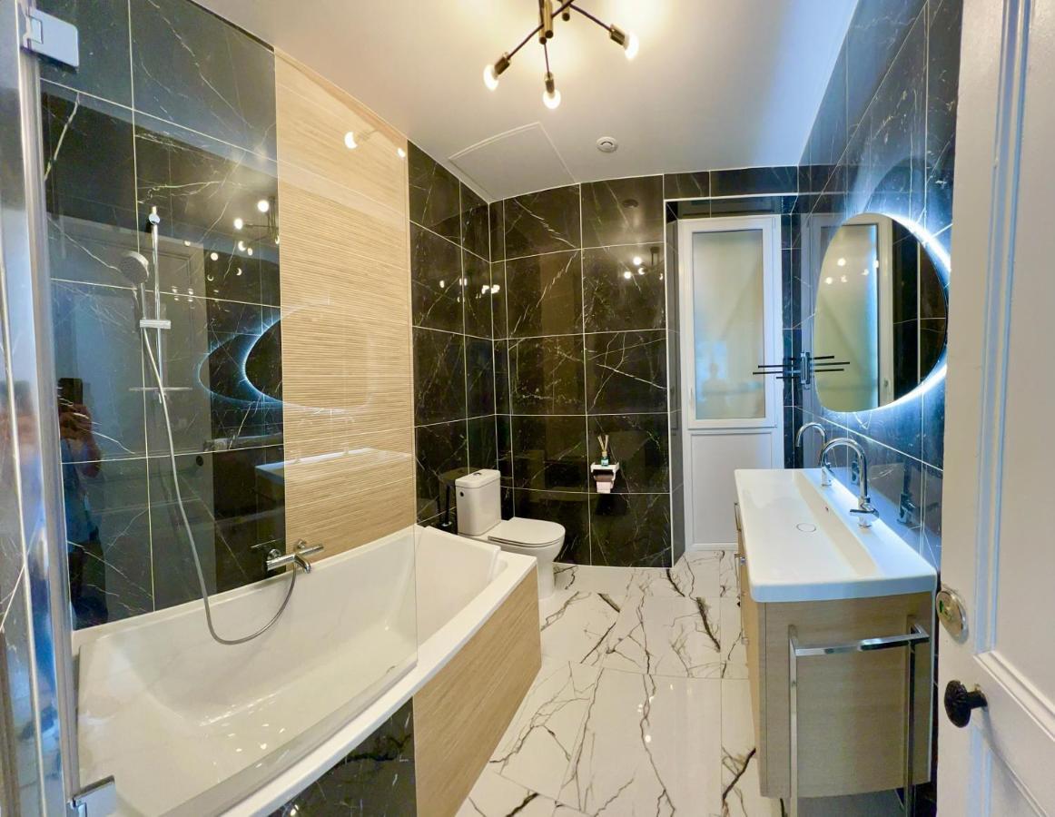 Appartement De Luxe Avec Fresque, Hyper Centre Et Parking Sure Φονταινεμπλώ Εξωτερικό φωτογραφία